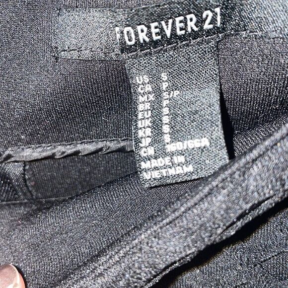 Forever 21 shorts   - Picture 5 of 5